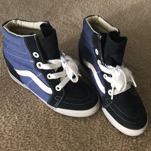 Can wedge sneakers